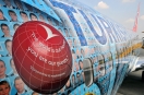 Turkish Airlines поместили фото 17000 своих сотрудников на самолет
