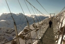 Новый подвесной мост в Швейцарских Альпах ждёт туристов
